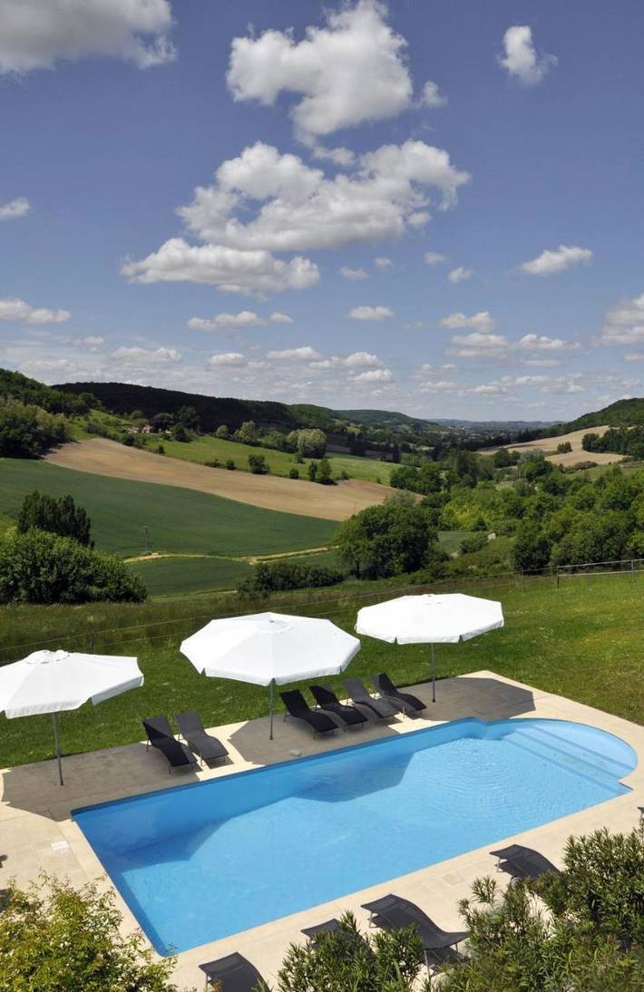 Maison de vacances pour 8 personnes, avec Terrasse et Jardin ainsi que Piscine et Vue à Penne-d'Agenais