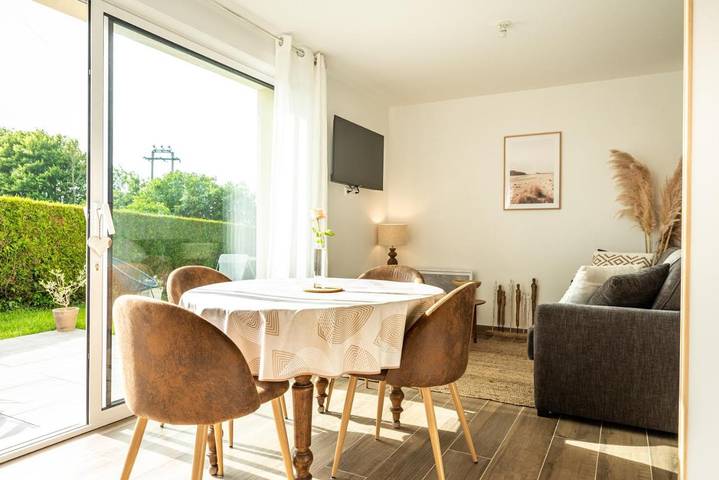 Location de vacances pour 4 personnes, avec vue et jardin à Vaucelles