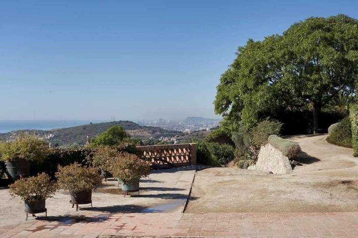 Chalet para 9 personas, con piscina además de jardín y vistas en Maresme - 3