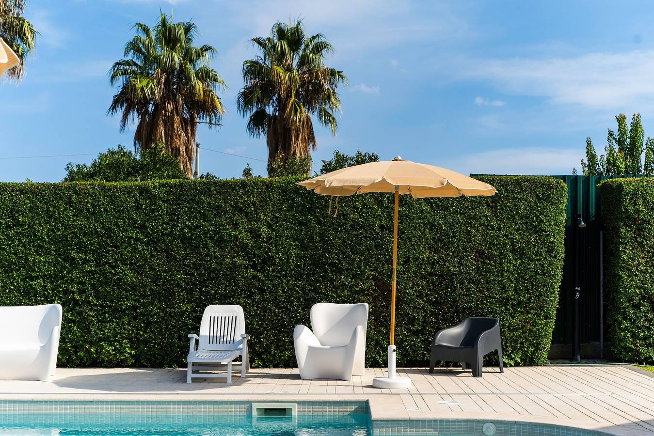 Casa vacanze 'Tropical House' con vista mare, piscina privata e Wi-Fi in Catania e dintorni