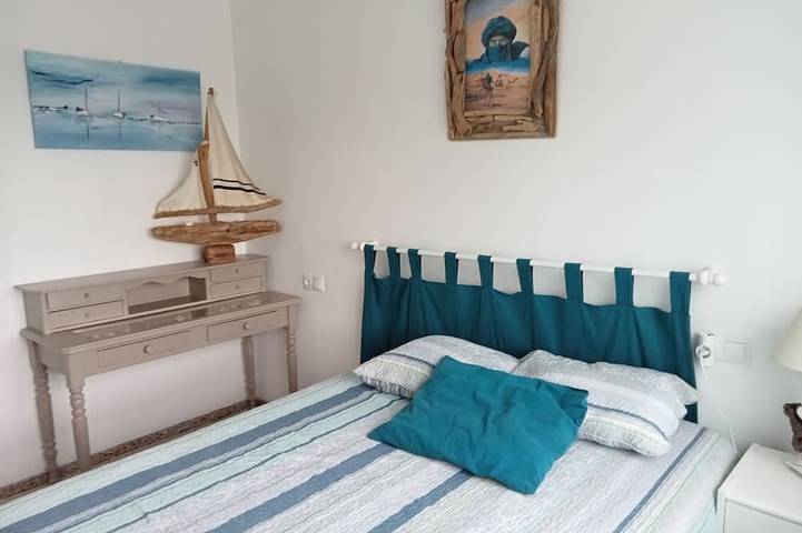 Apartamento entero, Apartamento amplia terraza con vistas al mar y al castillo in Peñíscola, Costa del Azahar