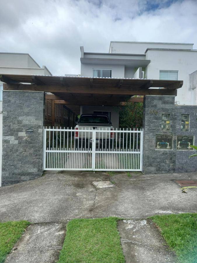 Casas e apartamentos de temporada para 6 pessoas, com vista e jardim, com animais de estimação em Capivari