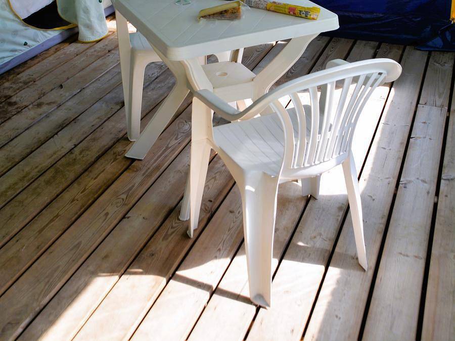 Camping Les Bords de Loue - Bungalow toilé 6 personnes - Tente bungalow 25m² - 2 chambres - sans sanitaires 4/6 pers in Parcey, Jura