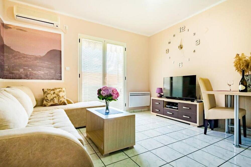 Apartment Adriatics - Apartment mit 1 Schlafzimmer und Meerblick in Sveti Stefan, Opština Budva
