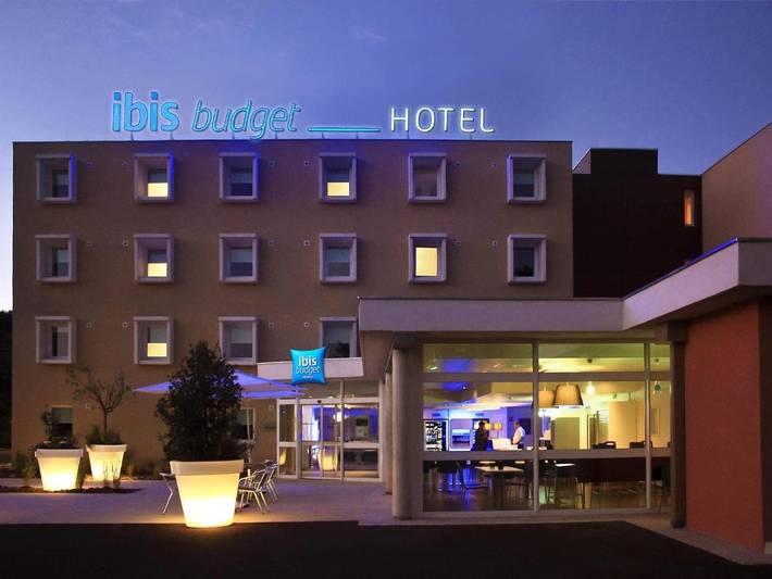 Hôtel pour 3 personnes, avec terrasse et vue
