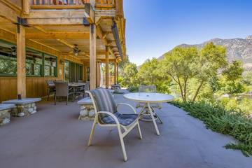 Log Cabin for 12 Guests in Kernville, Sequoia National Park, Picture 4