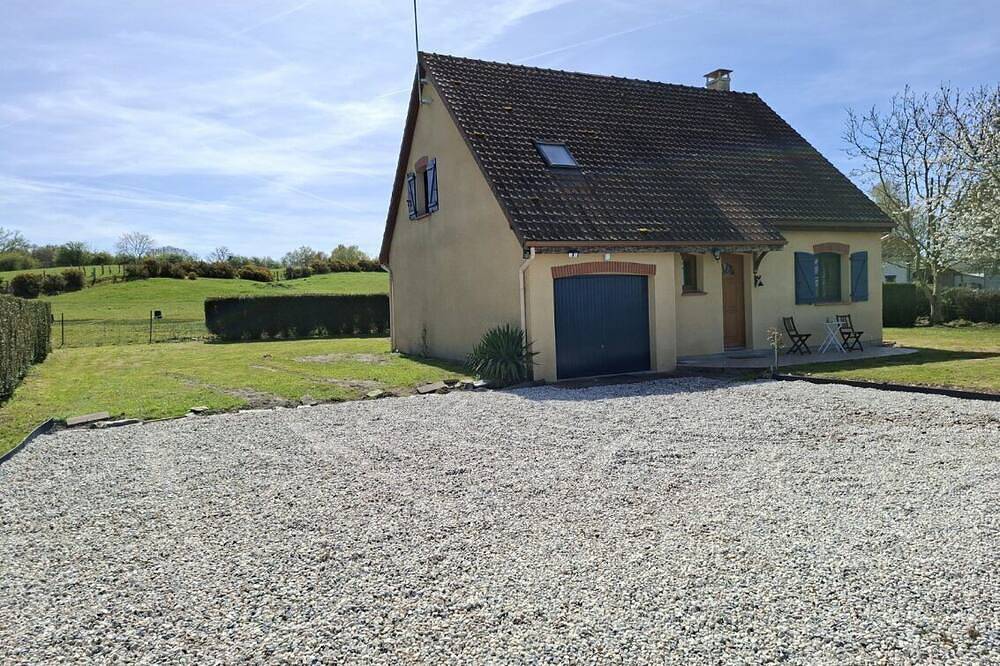 Gîte l'eucalyptus 6 p, Grand gîte familial, terrasse et grand parking privé clos in Cuy-Saint-Fiacre, Région de Dieppe