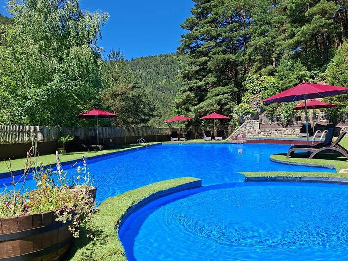 Camping pour 4 personnes, avec Bassin pour enfant