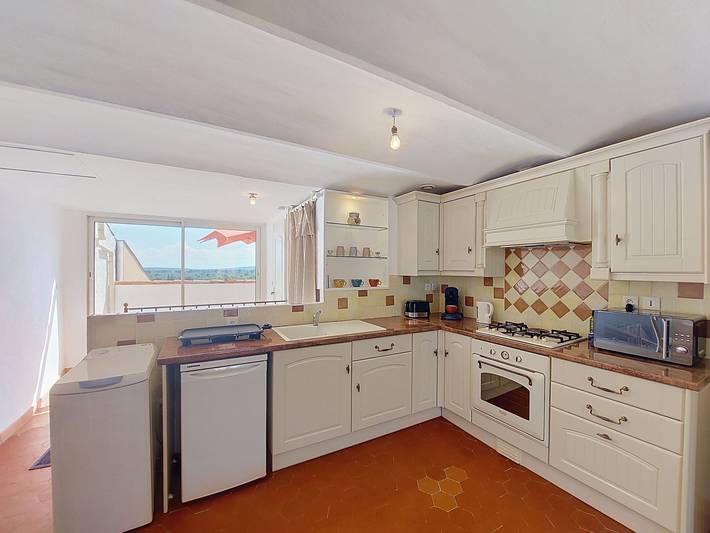 Gîte pour 2 personnes, avec Terrasse à Régusse - 3
