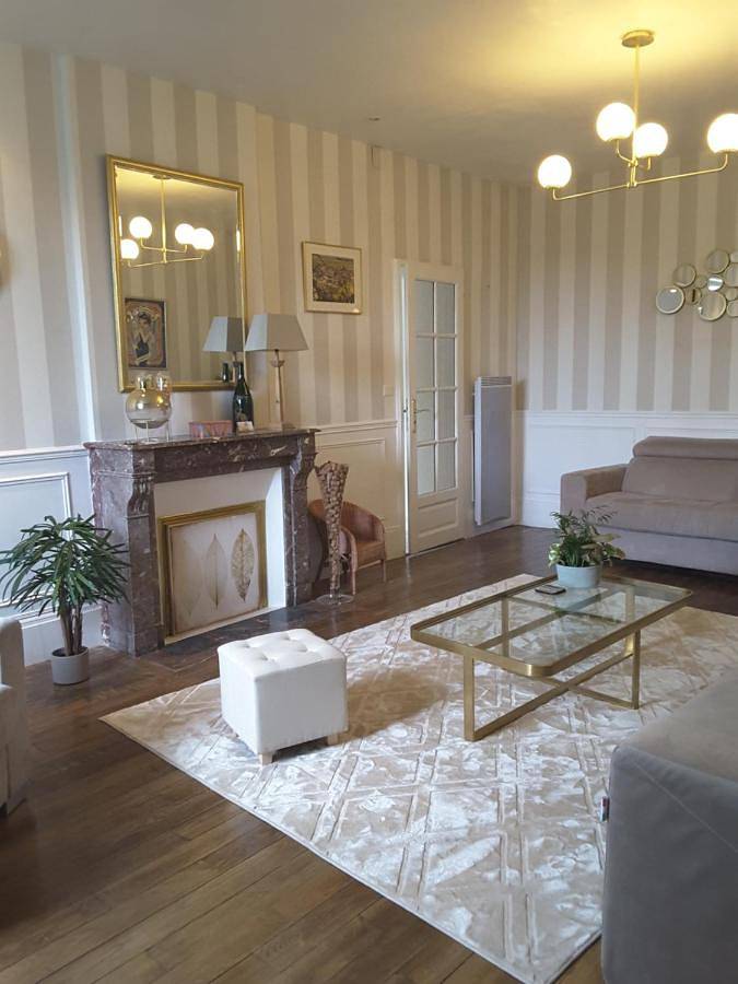 Location de vacances pour 6 personnes, avec Terrasse et Jardin à Brasles