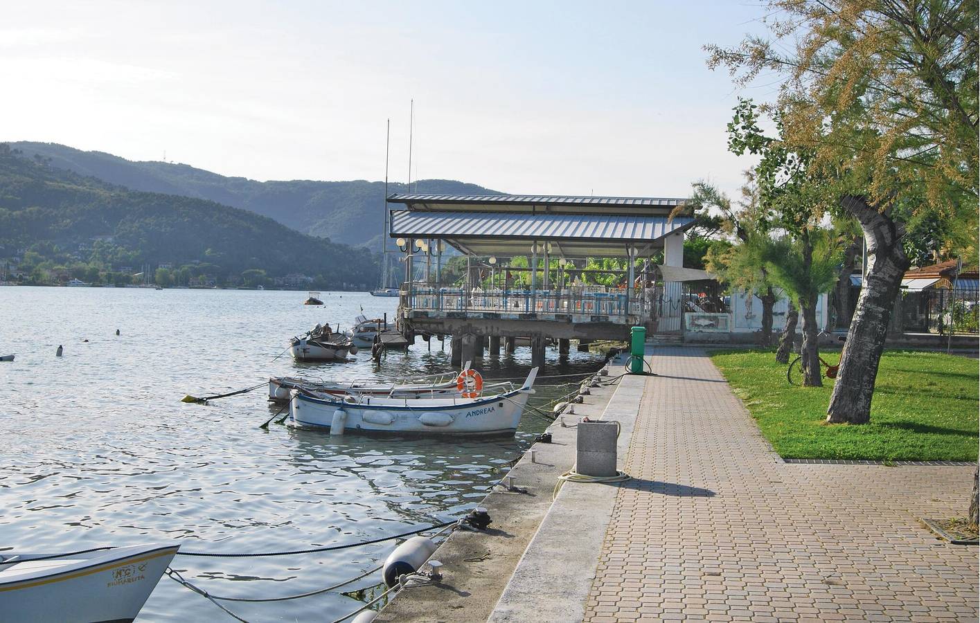 Ganze Ferienwohnung, Gemütliche Ferienwohnung mit Terrasse, WLAN und 2,5 km von der Spiaggia del Groppolo entfernt in Ameglia, Ameglia Gemeinde