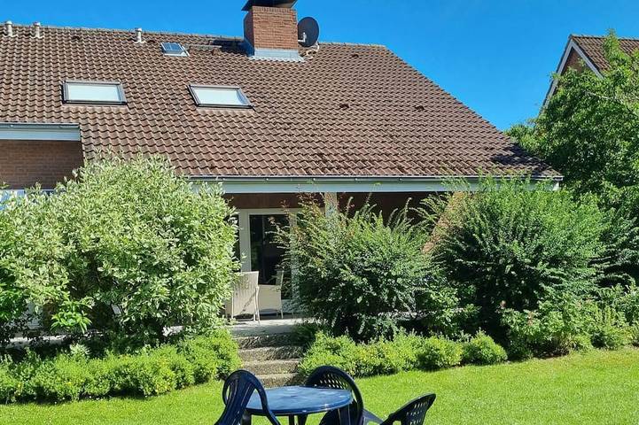 Ferienwohnung für 8 Personen, mit Garten