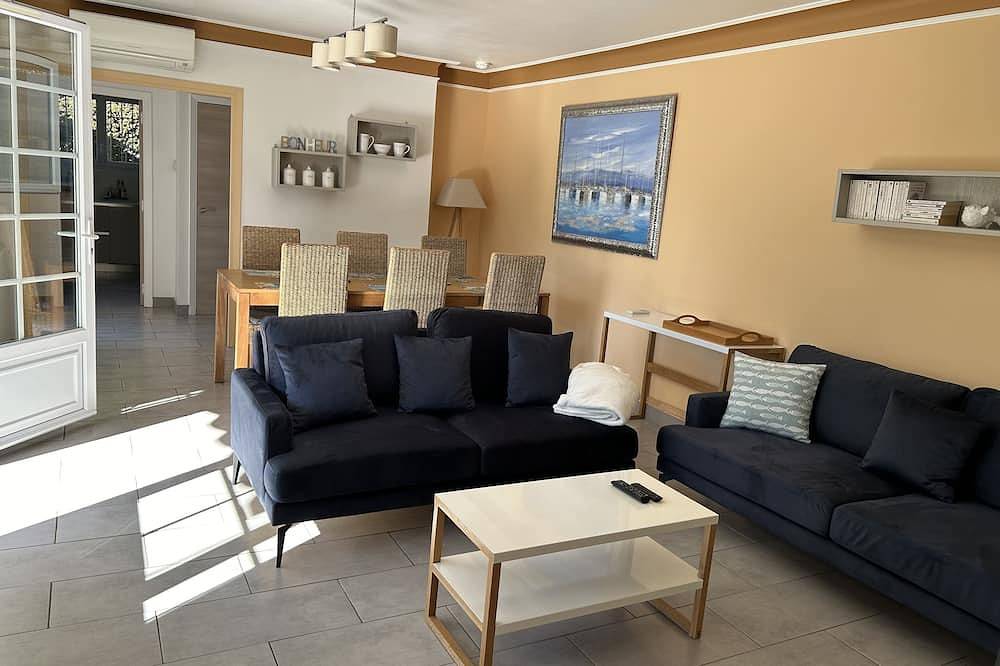 Mougins, Le Mas des Mûriers, 6 Voyageurs in Mougins, Cannes region