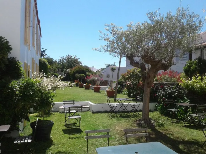 Hotel para 2 personas, con jardín y vistas - 1