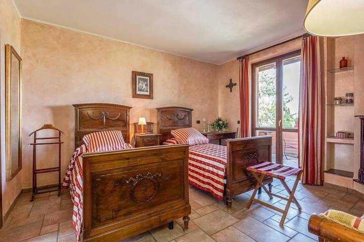 Location de vacances pour 8 personnes, avec jacuzzi ainsi que terrasse et jardin à Narzole - 4