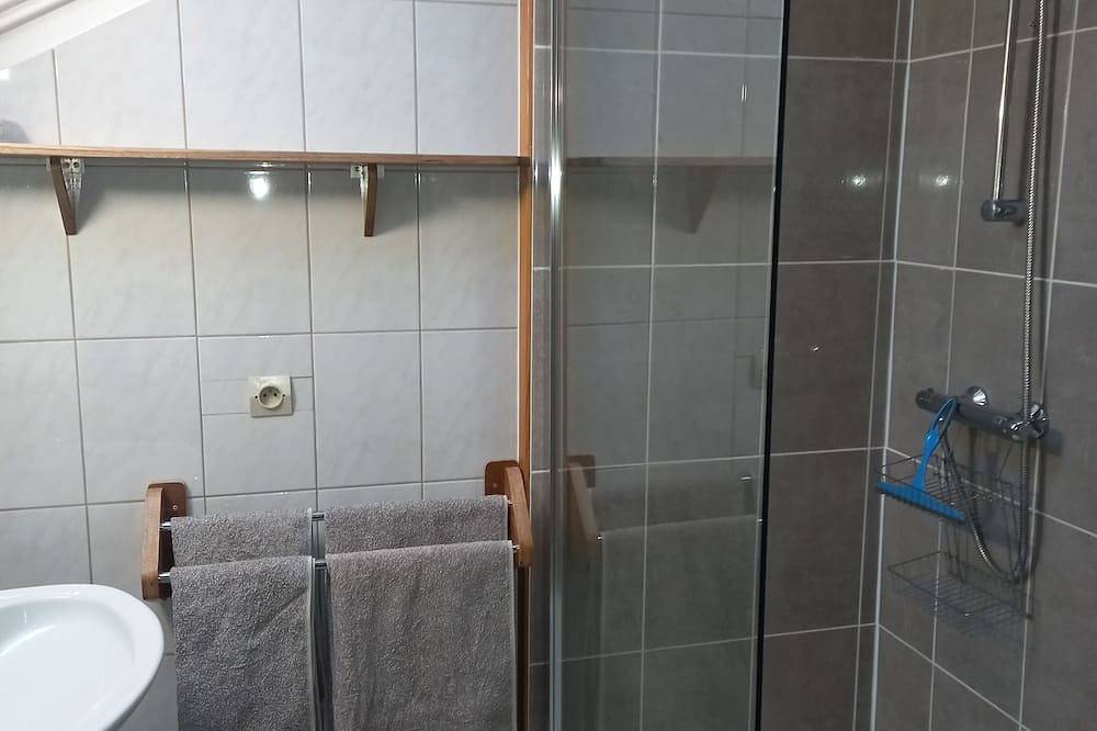 With Stunning Views, A Great Location For Mountain Activities And Relaxing in Campan, French Pyrenees