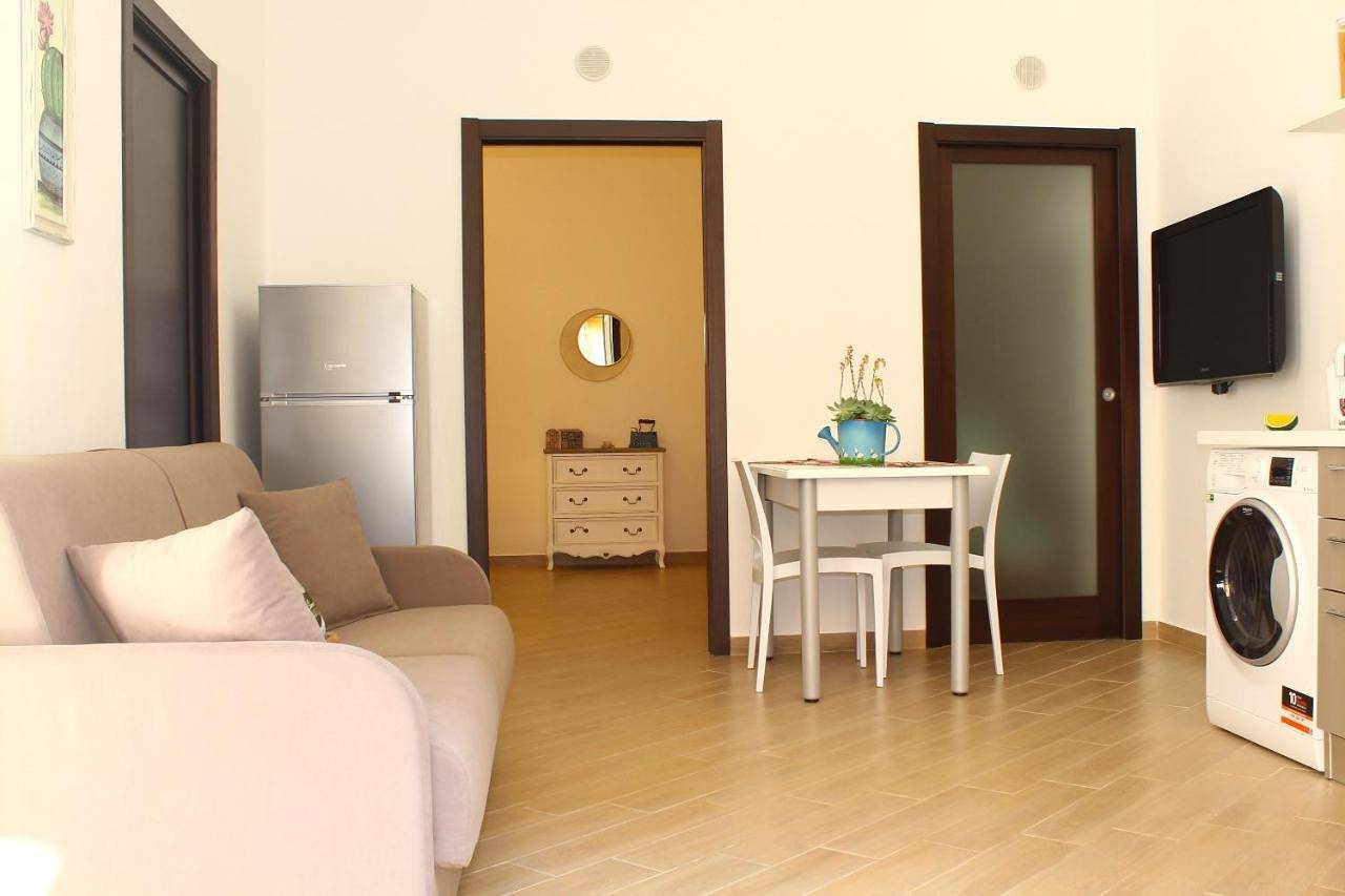 Appartement entier, Apartment with Terrace in Capaci, Province de Palerme