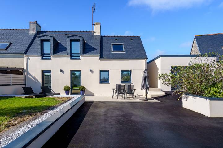 Location de vacances pour 4 personnes, avec jardin et terrasse à Treffiagat