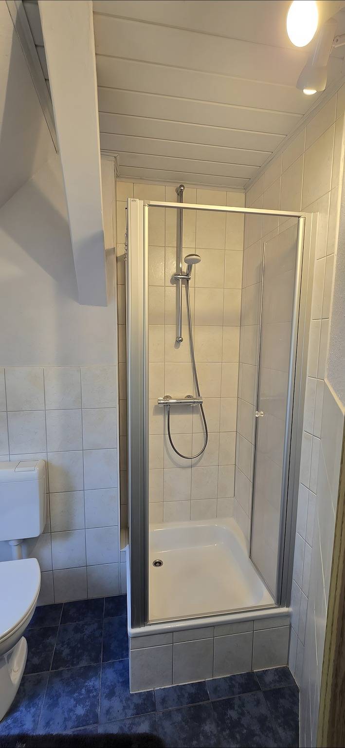 Ganze Wohnung, Ferienwohnung 'Kerwel's Ferienzimmer' mit privater Terrasse, Gemeinschaftsgarten und Wlan in Ahrenshagen-Daskow, Vorpommern-Rügen