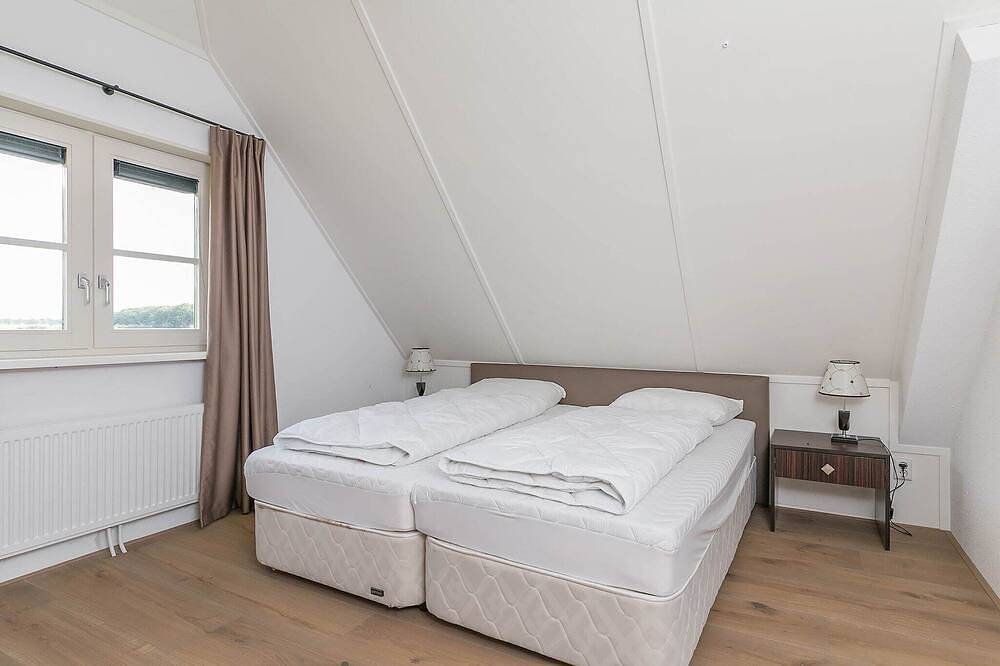 Villa in der Nähe von Waldwegen in Drenthe