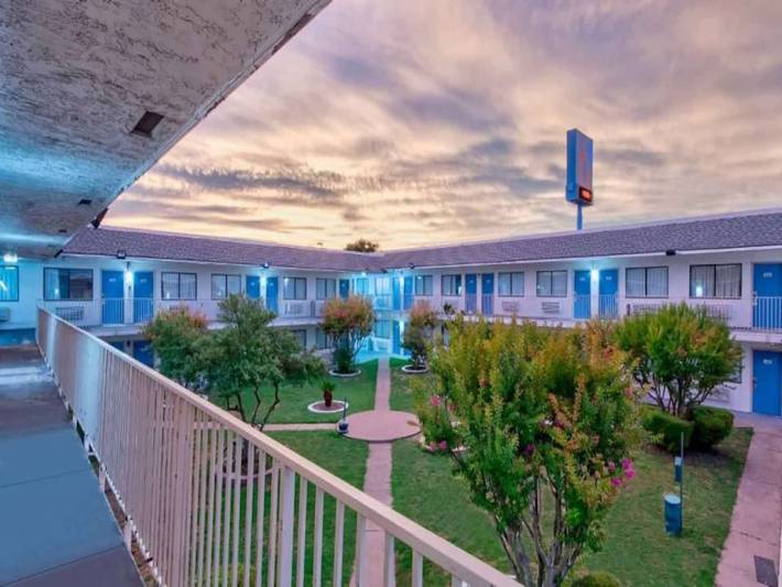 Apartamento entero, Habitación soleada con cama Queen | Nsmk in Austin, Condado de Travis