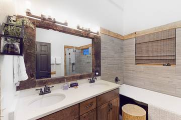 Vacation House for 8 Guests in Grand County, Picture 2