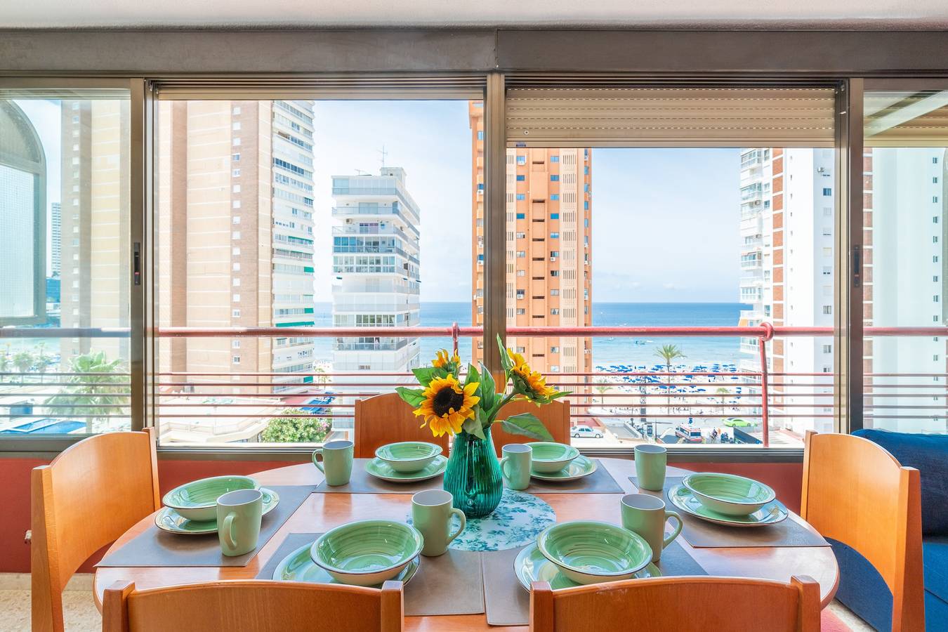 Apartamento entero, Apartamento 'Coblanca 7' con terraza privada, Wi-Fi y aire acondicionado in Playa de Levante, Costa Blanca