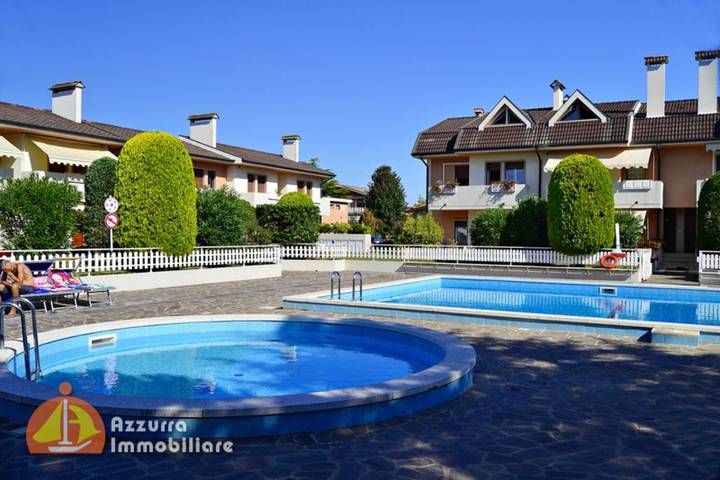 Ganze Wohnung, Ferienwohnung „Residence Equilio A10“ mit Gemeinschaftspool & Klimaanlage in Lido di Jesolo, Jesolo-stadt