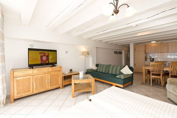 Ferienwohnung für 3 Personen, mit Balkon und Seeblick in Waren (Müritz) - 2