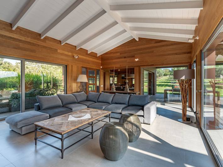 Location de vacances pour 10 personnes, avec terrasse et vue ainsi que piscine et jardin à Bonifacio - 3