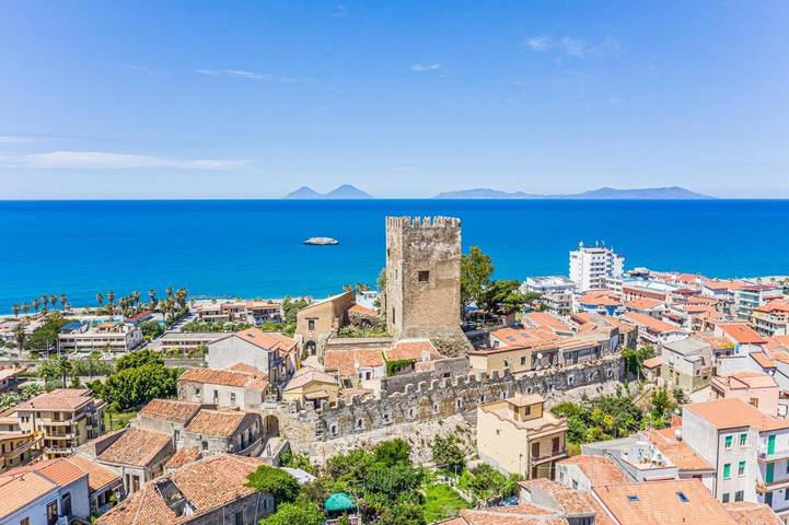 Appartamento per 4 persone, con Balcone e Panorama a Brolo