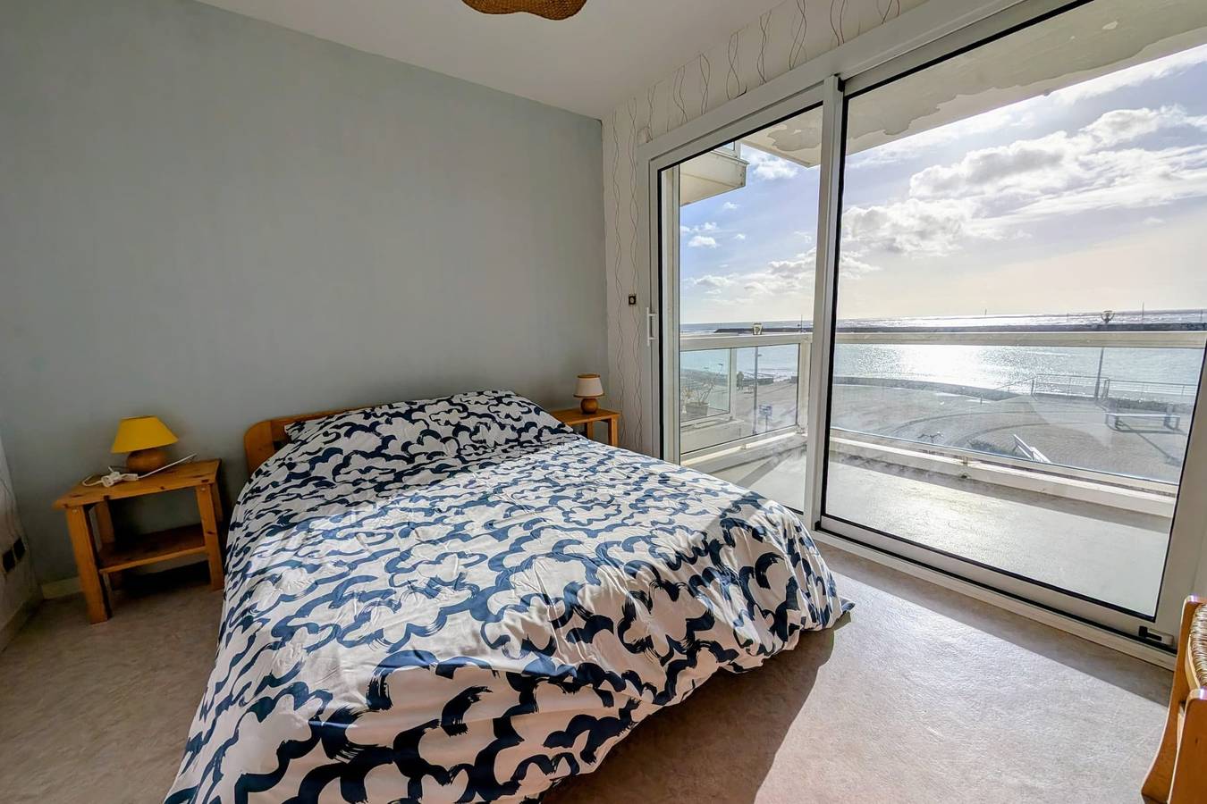 Entire apartment, Bright Apartment with superb views of the port in Jard-sur-Mer, Vendée