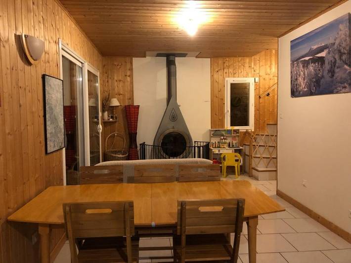 Location de vacances pour 6 personnes, avec vue et jardin, adapté aux familles à Le Chambon-sur-Lignon - 3