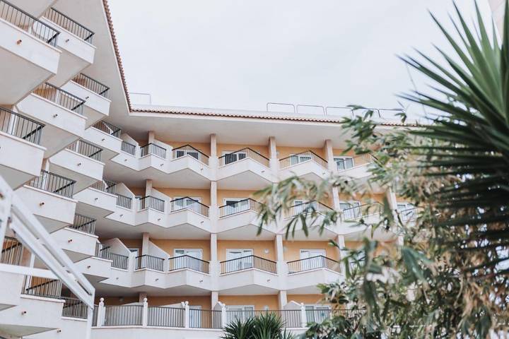 Hôtel pour 2 personnes, avec Balcon et Terrasse ainsi que Jardin et Piscine à Guardamar del Segura
