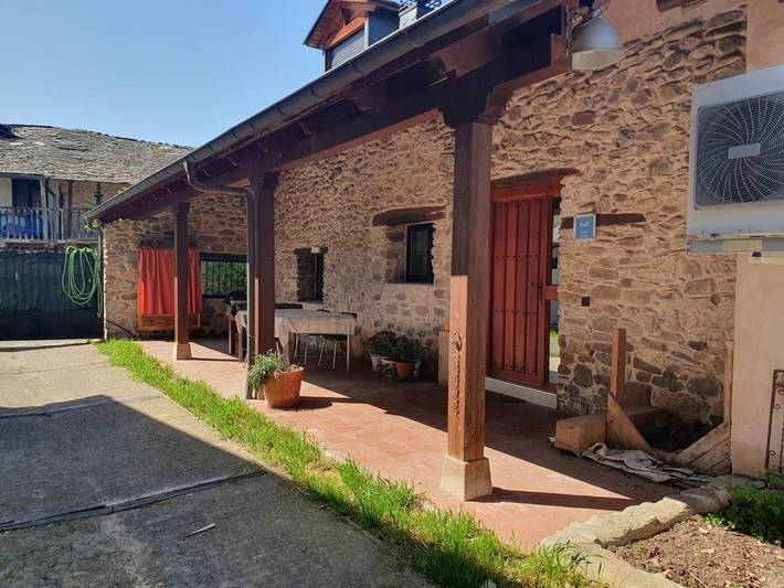 Casa de vacaciones para 6 personas, con piscina y jardín, Se admiten mascotas en El Bierzo - 3