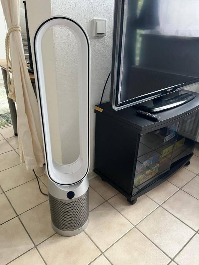 Ganze Wohnung, Fußläufig zu S-Bahn nach München und See Gemütliche und voll ausgestatette 2 Zimmer Ferienwohnung am Wörthsee mit Terrasse, Grill, Schaukel, Doppelbett oder getrennte Betten, ideal zum Entspannen aber auch zum Arbeiten in Wörthsee, Ammersee