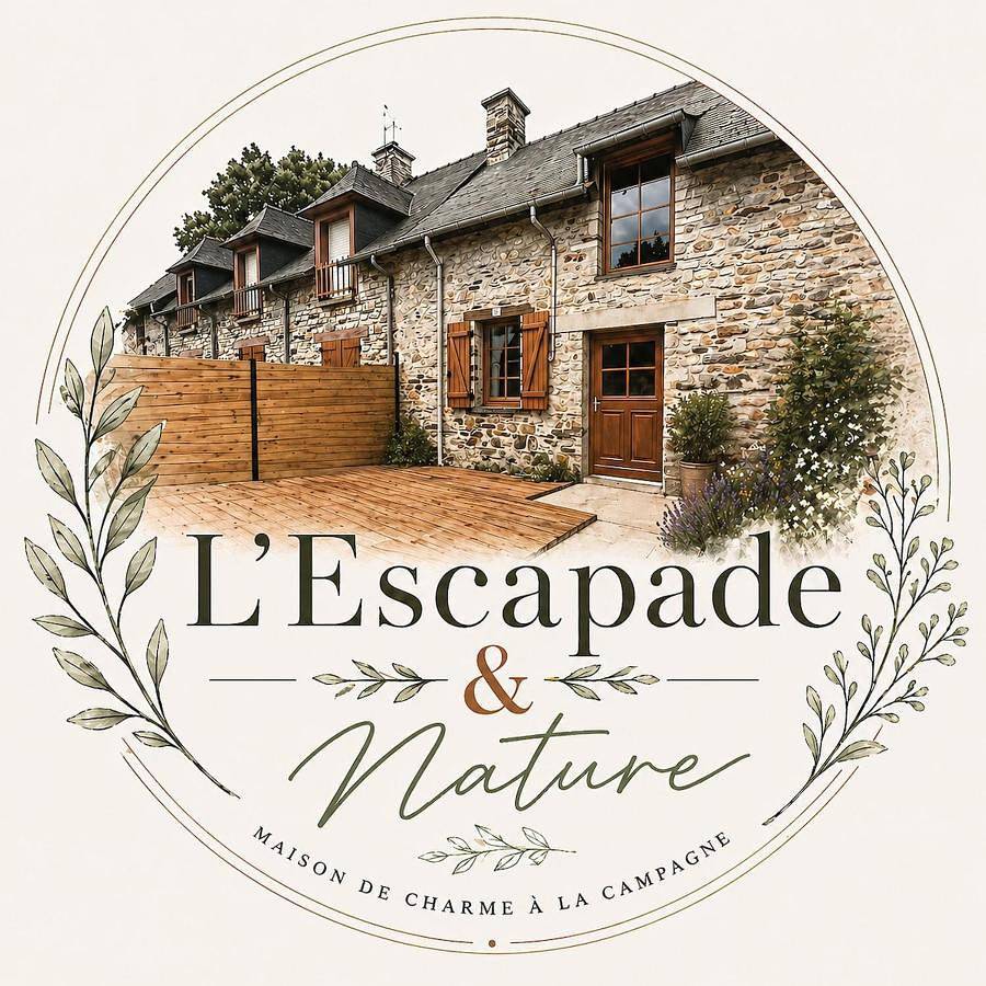 Two-Bedroom House in Pléchâtel, Région de Redon