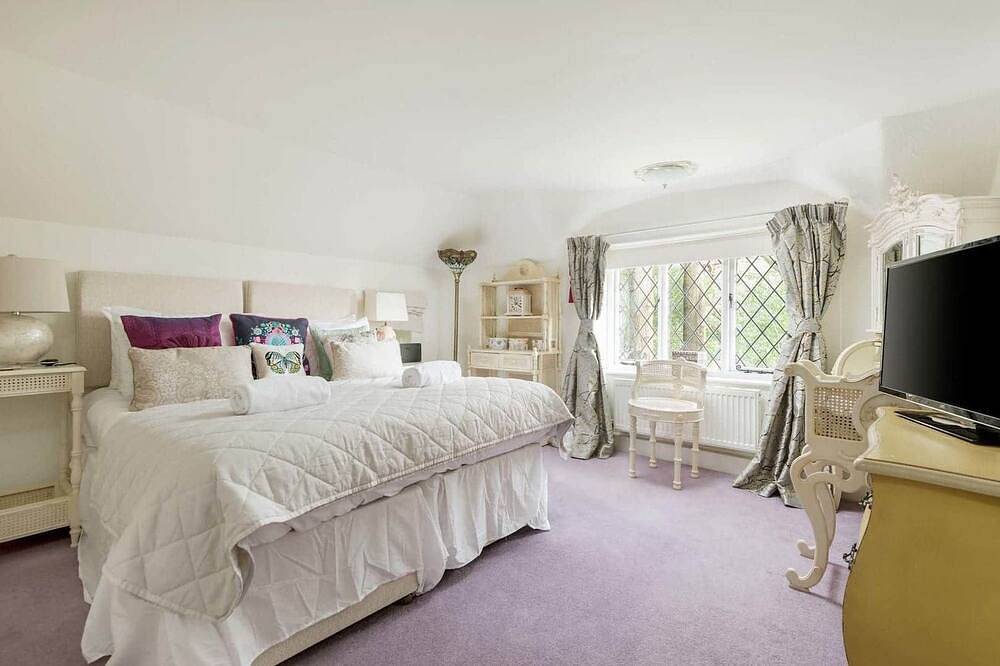 Forest Drove Cottage in Ringwood, Hampshire