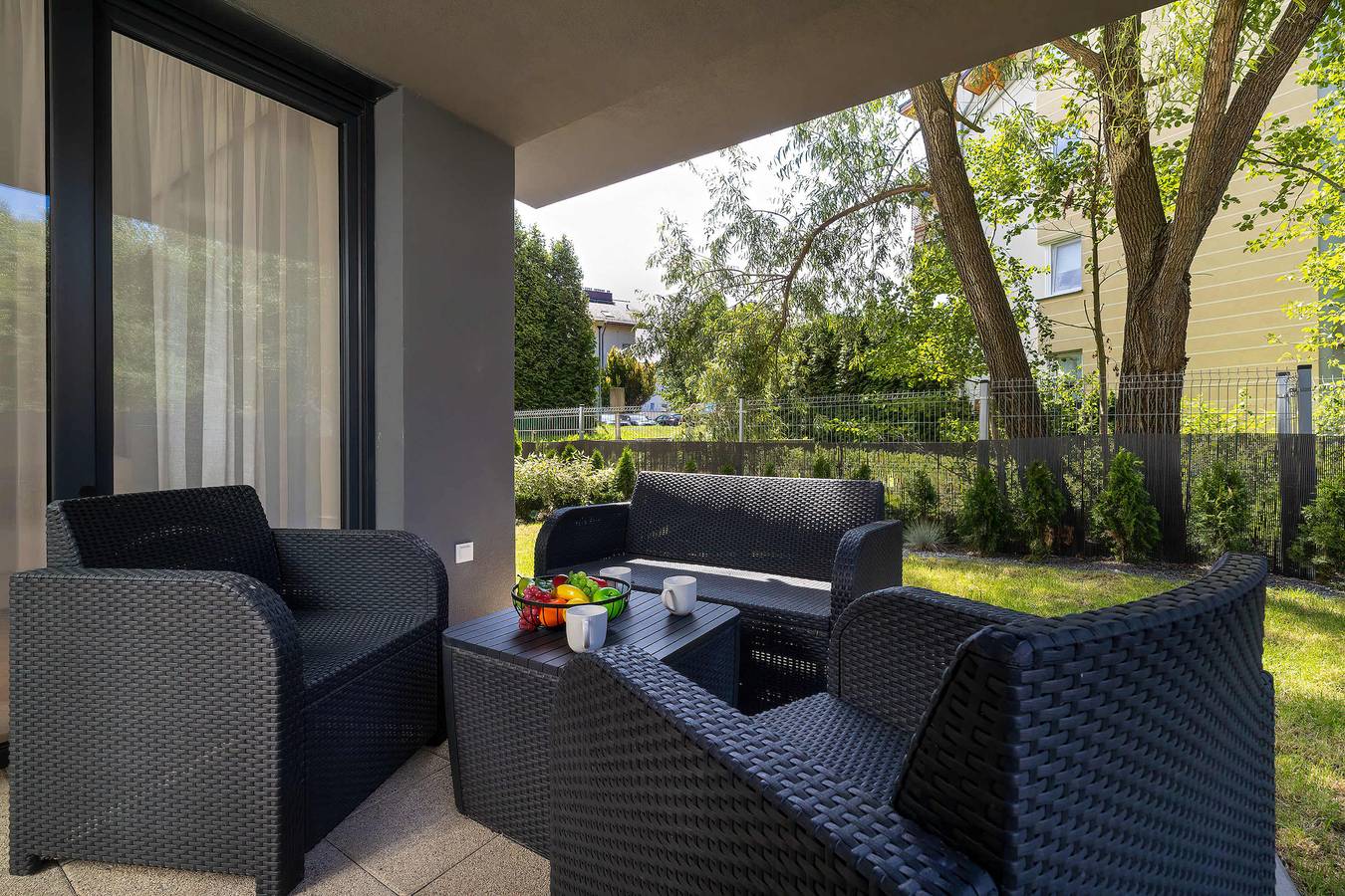 Geheel appartement, Air-conditioned Apartment with a Garden | 2 Bedrooms | Workspace in Gliwice, Silezië
