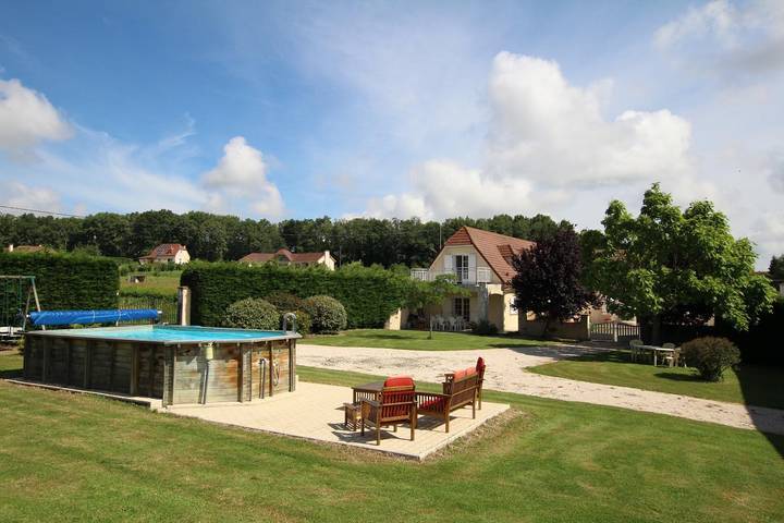 Gîte pour 10 personnes, avec Terrasse ainsi que Jardin et Piscine en Pyrénées-Atlantiques