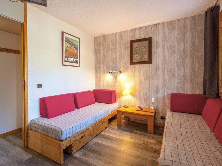 Gîte pour 4 personnes, avec terrasse dans Les Coches - 2