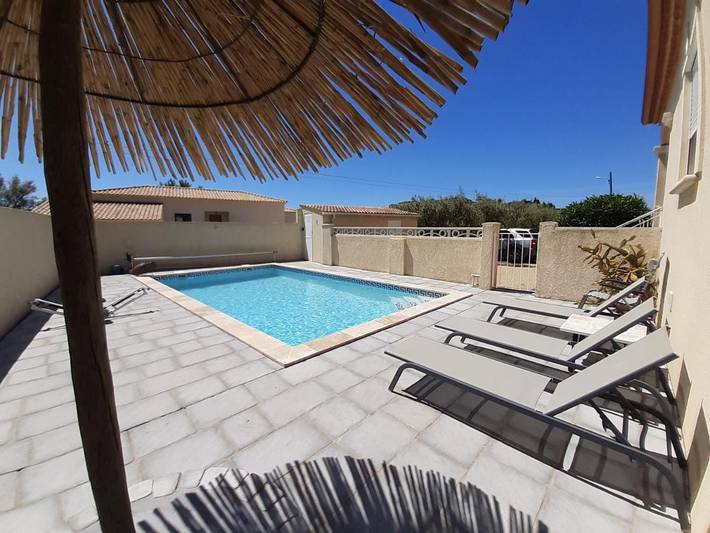 Gîte pour 4 personnes, avec jardin ainsi que vue et piscine à Théziers - 2