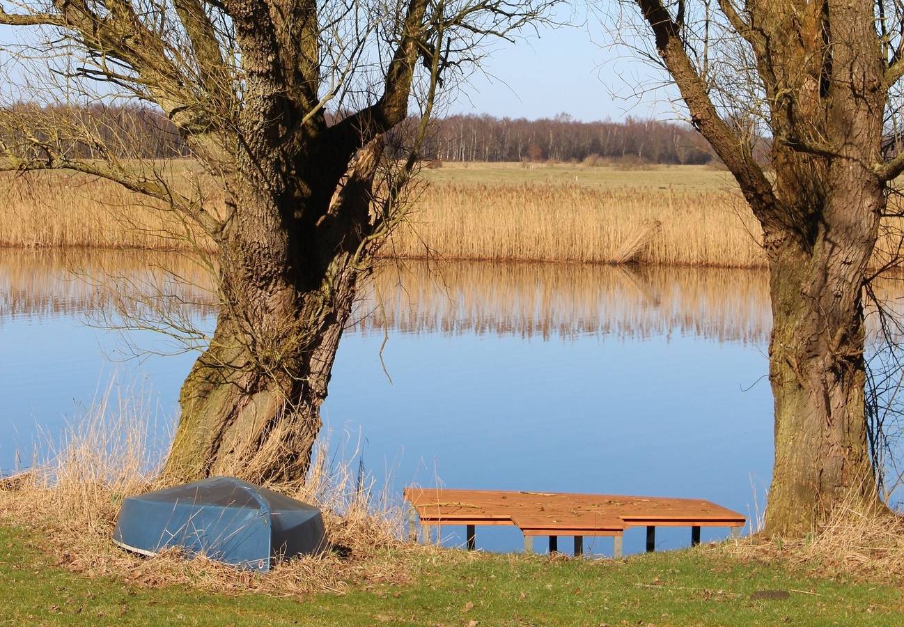 Reetdachhaus direkt am Wasser in Breiholz, Rendsburg-Eckernförde