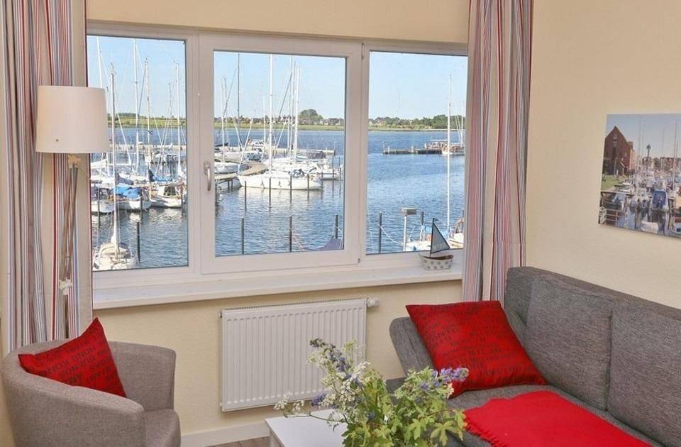Ganze Wohnung, Komfortables Apartment am Yachthafen, mit Balkon und privatem Parkplatz in Ostfehmarn, Fehmarn