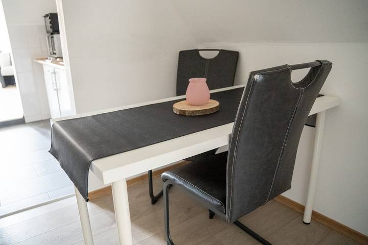 Appartement entier, Villa Nordhang - Appartement 11 avec vue sur les montagnes, balcon et Wi-Fi. in Winterberg, Arrondissement du Haut-Sauerland
