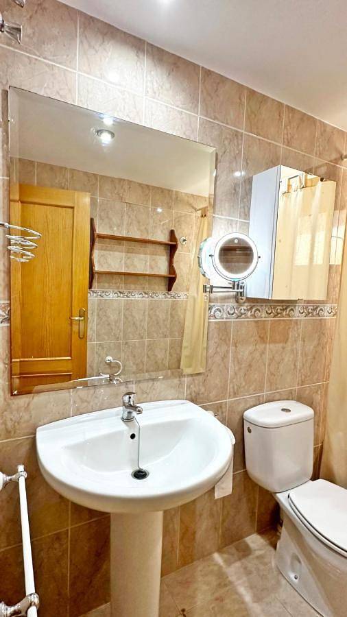 Apartamento para 6 personas, con terraza y piscina, Se admiten mascotas en Miramar