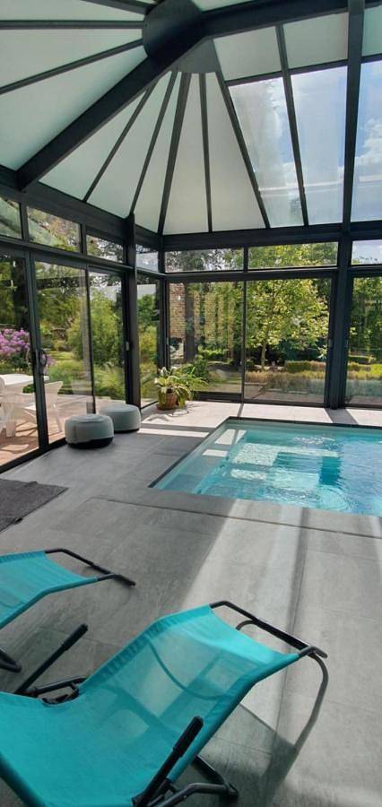 Chambre d’hôte pour 2 personnes, avec Jacuzzi et Terrasse ainsi que Jardin et Piscine dans le Nord-Pas-de-Calais