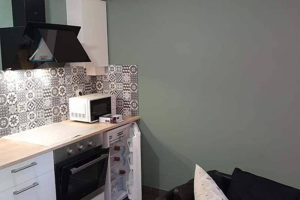 Entire apartment, Le Coucou-studio near train station in Saint-Brieuc, Côte de Goëlo