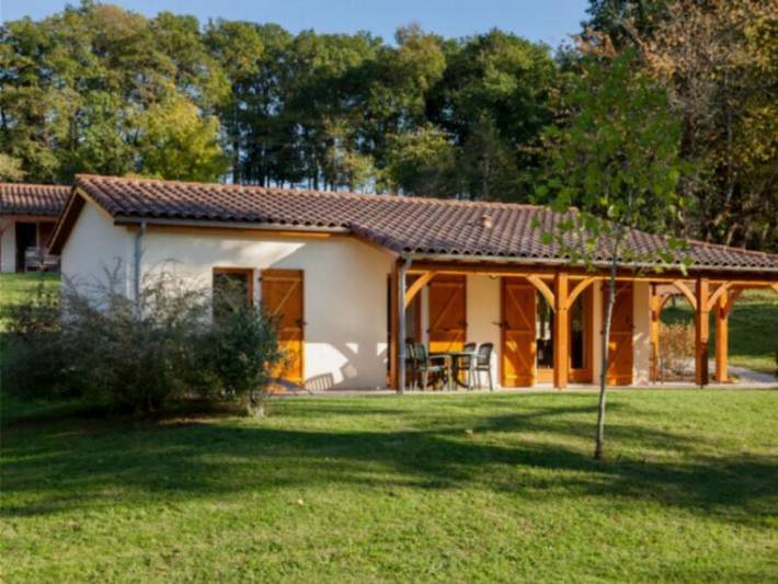 Maison de vacances pour 4 personnes, avec Terrasse ainsi que Jardin et Bassin pour enfant à Gourdon