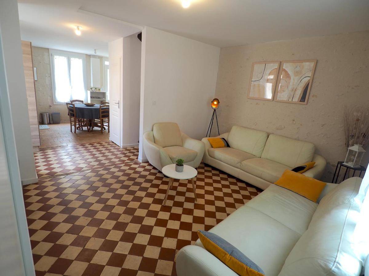Three-Bedroom House in Amboise, Région de Tours